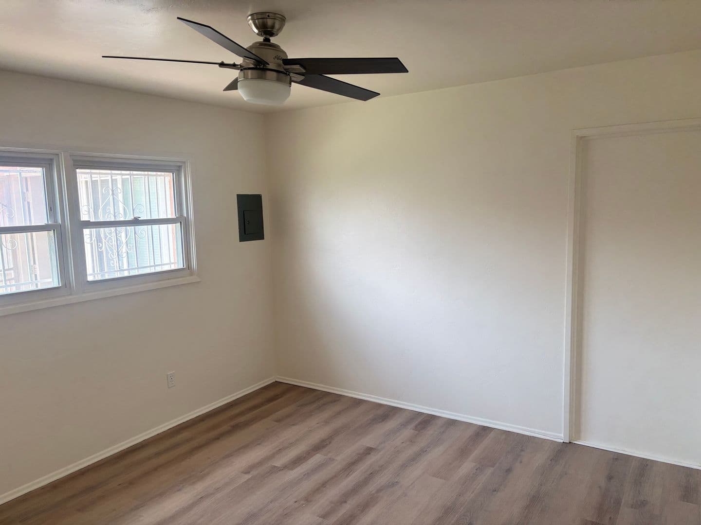 Chula Vista Condo: 519 Center St #B