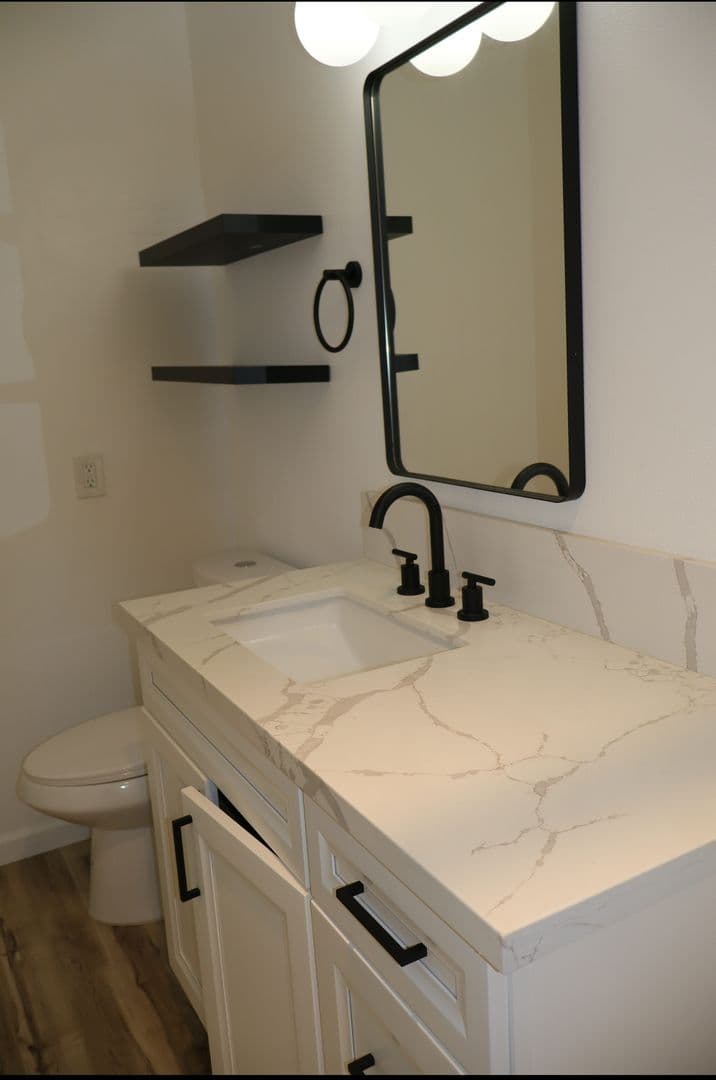 National City Condo: 1910 E 24th St #18