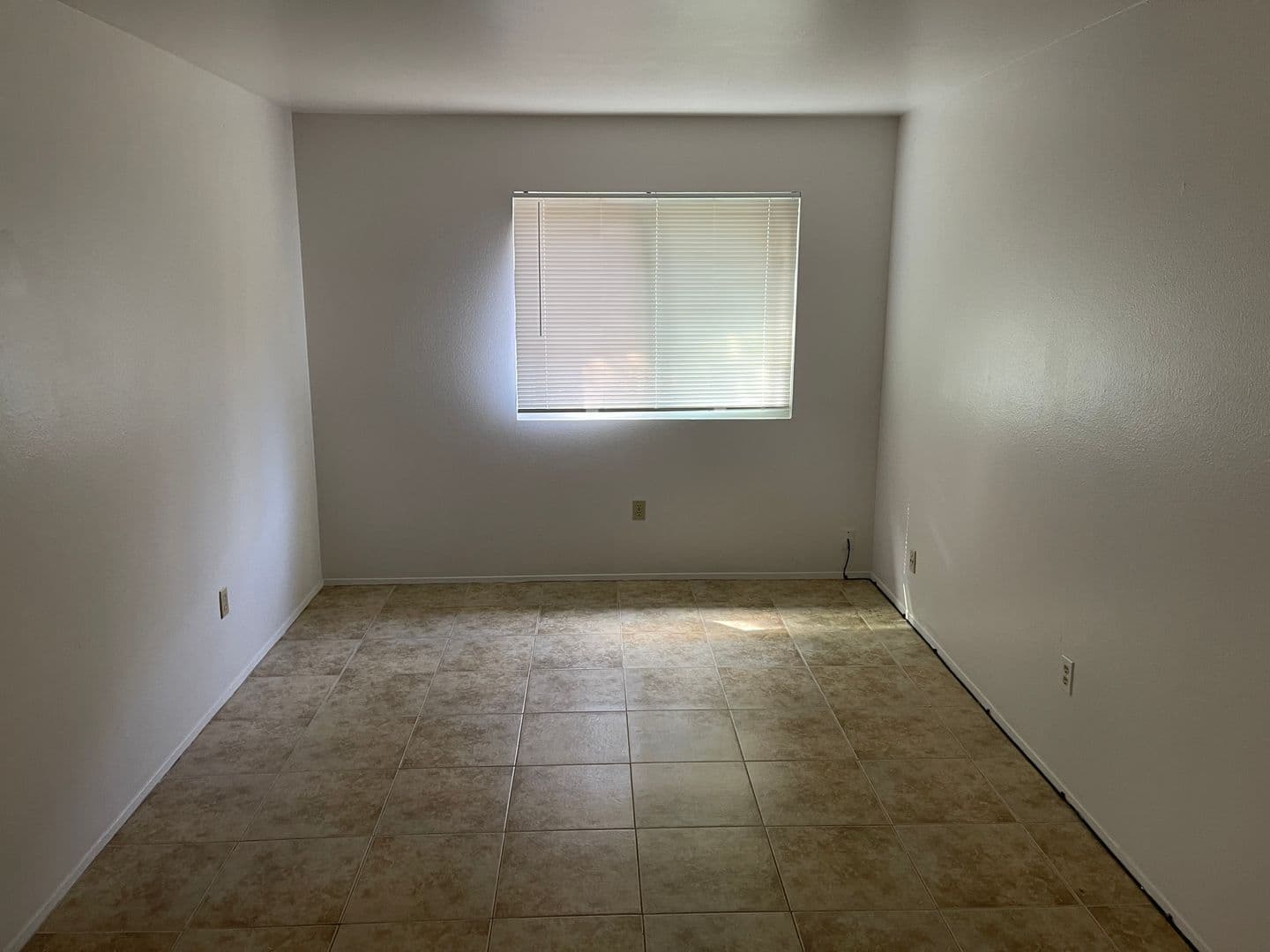 Chula Vista House: 808 Plaza Flora
