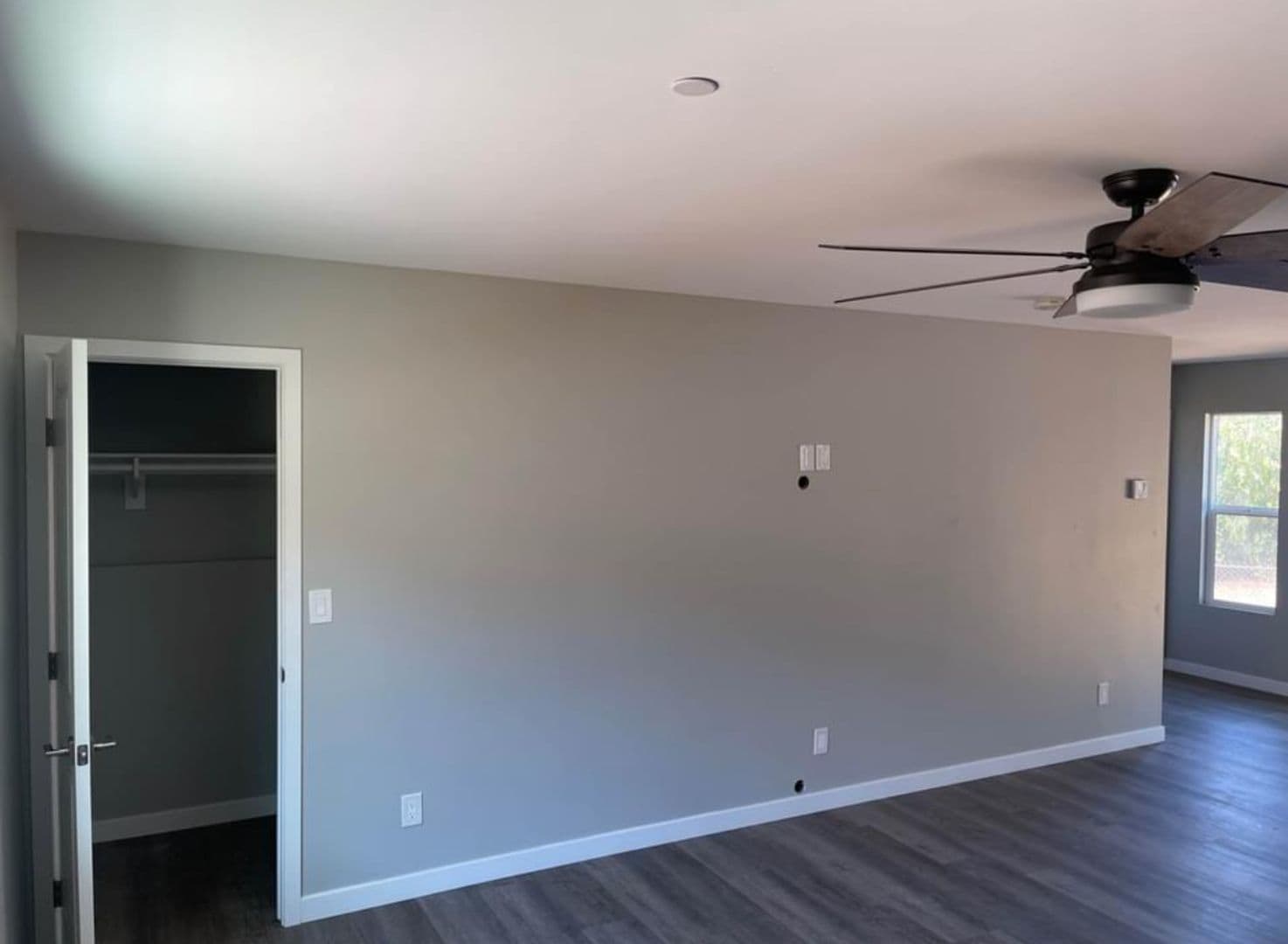 National City Townhome: 827 E 2nd St