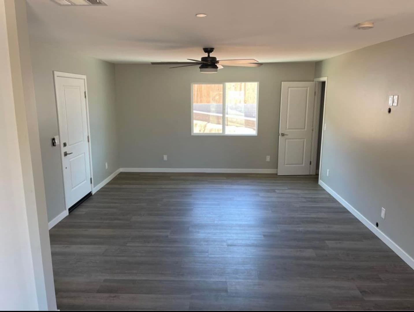 National City Townhome: 827 E 2nd St