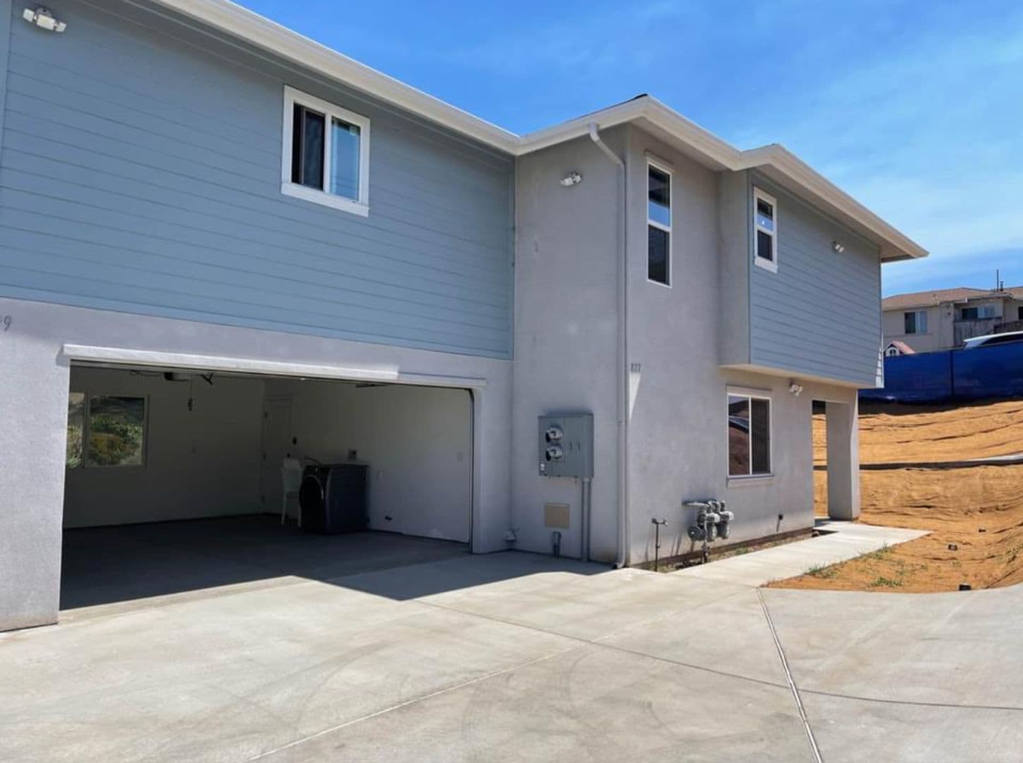 National City Townhome: 827 E 2nd St