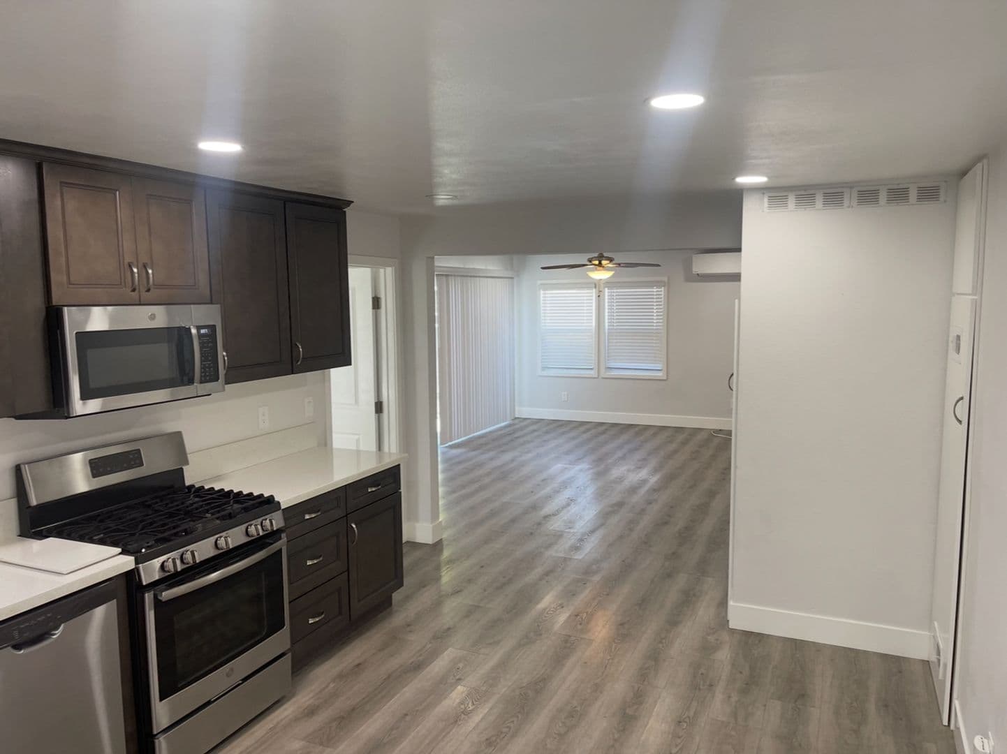 Imperial Beach House: 621 Florence St #A