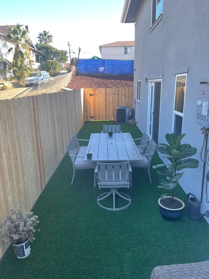 National City Townhome: 827 E 2nd St
