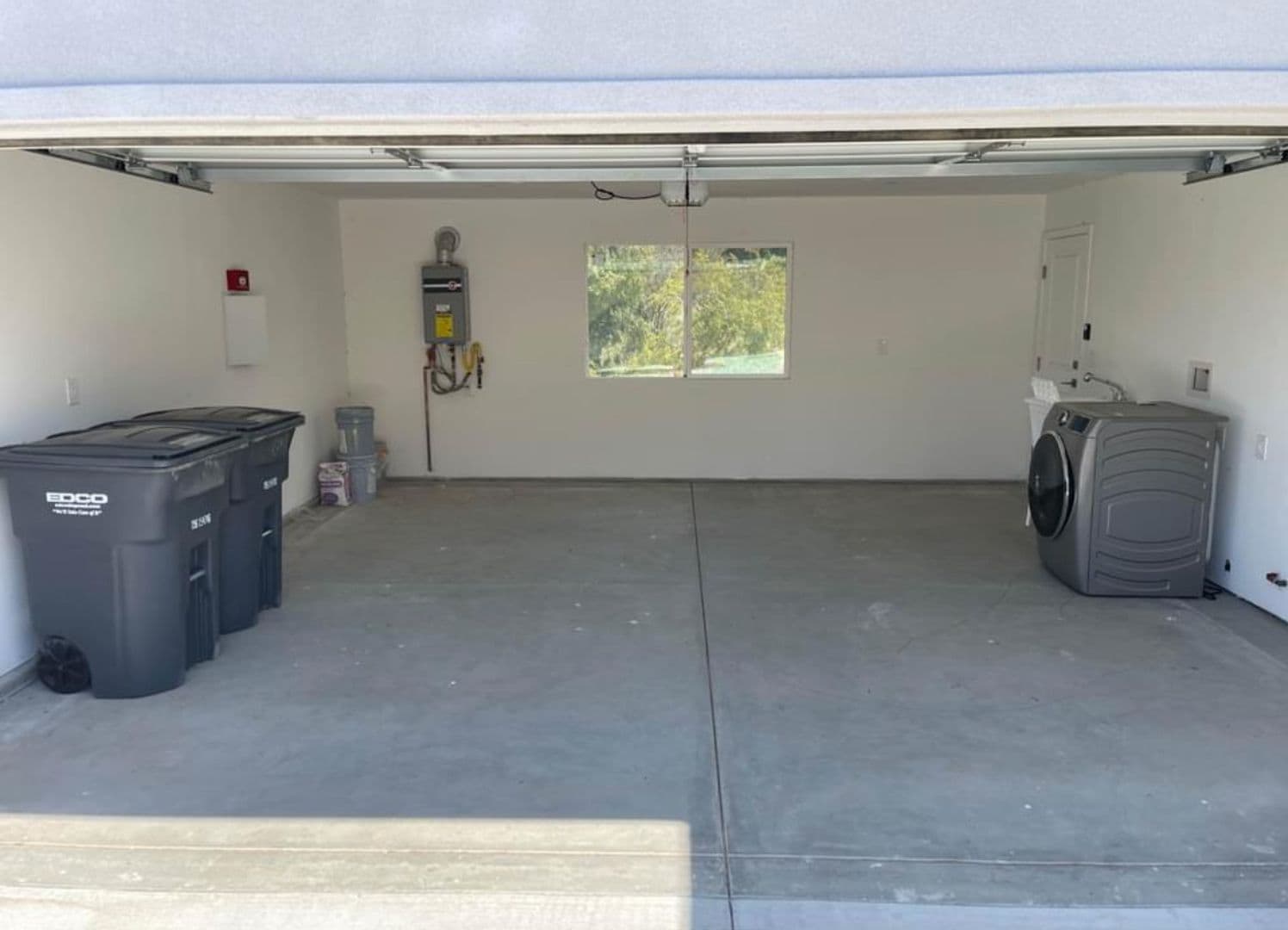 National City Townhome: 827 E 2nd St