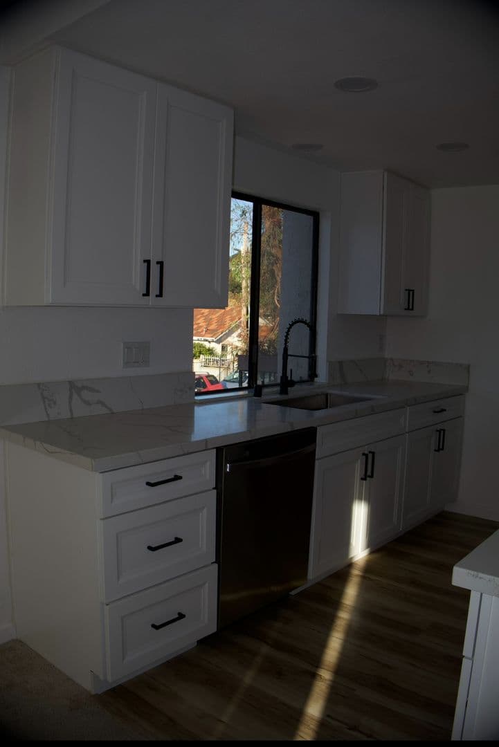 National City Condo: 1910 E 24th St #18