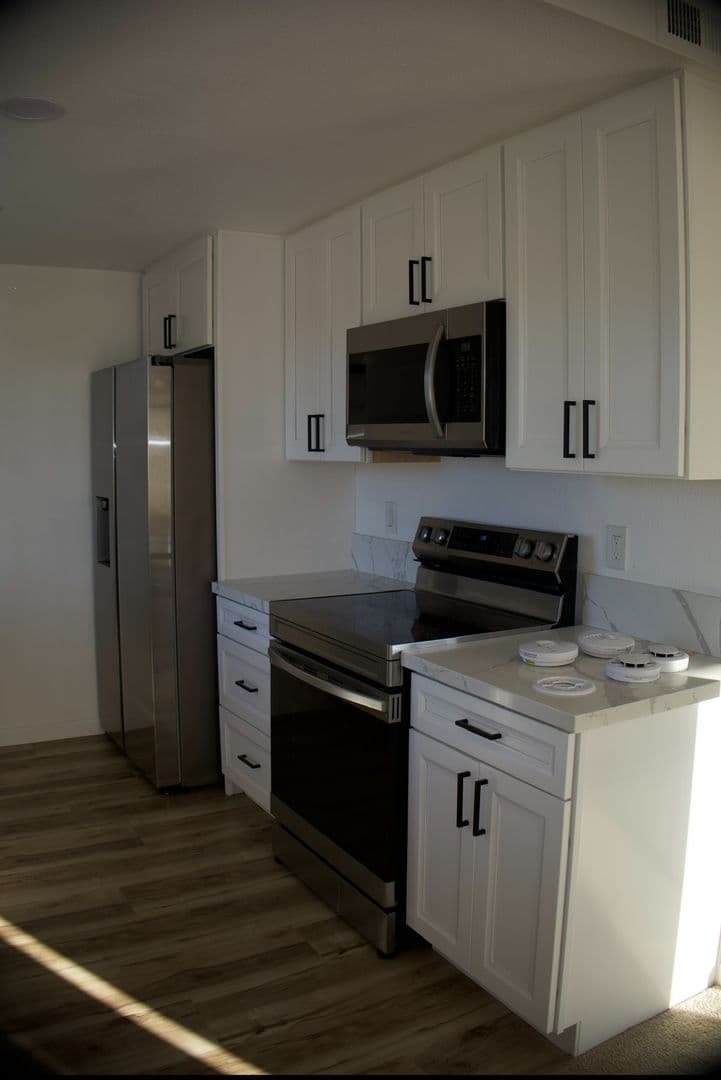 National City Condo: 1910 E 24th St #18