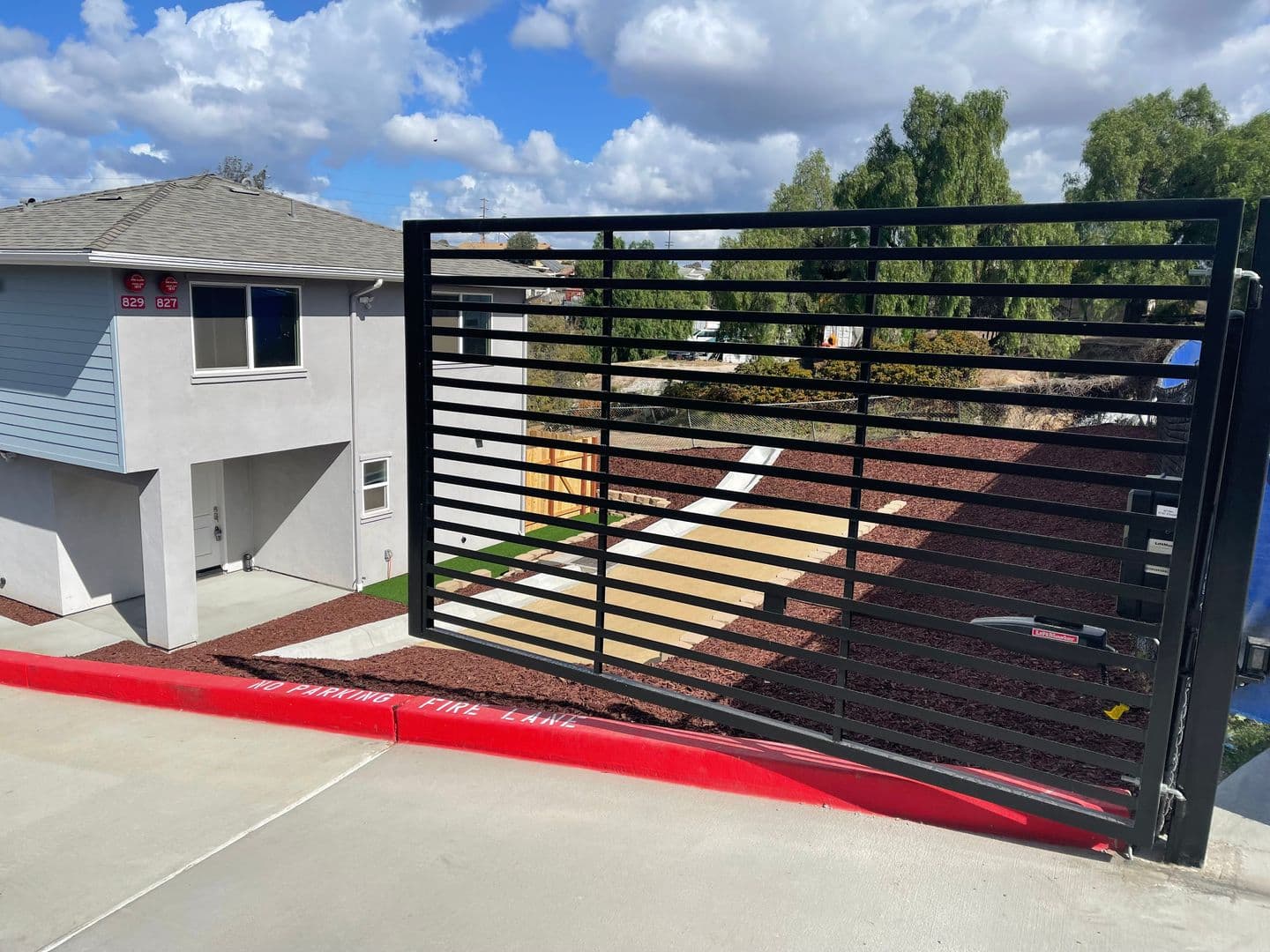 National City Townhome: 827 E 2nd St