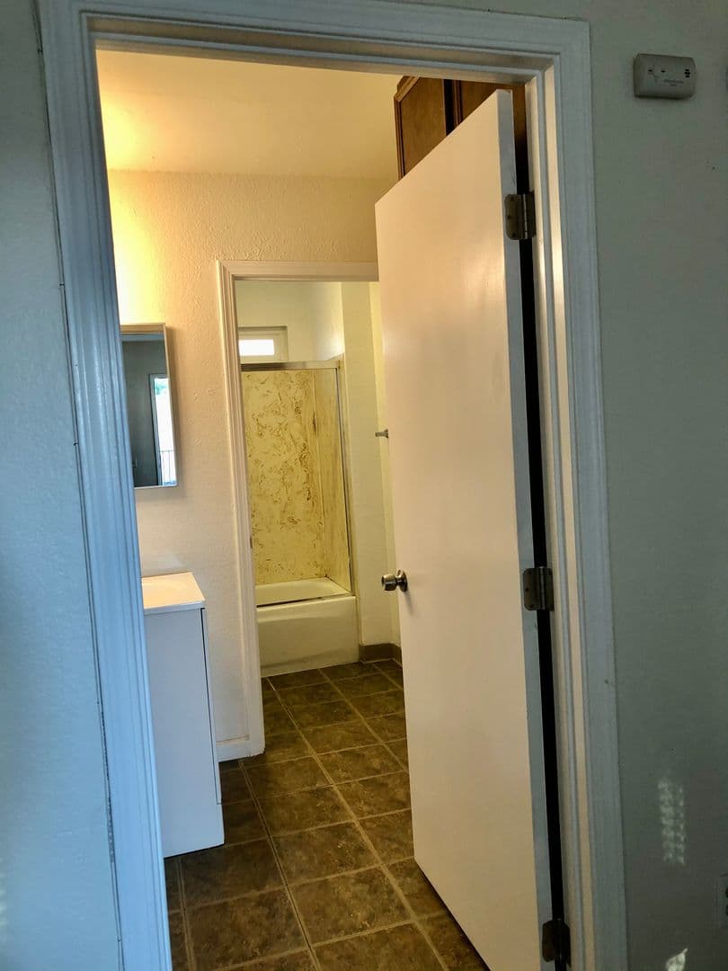 Lakeside Apartment: 12711 Laurel Street