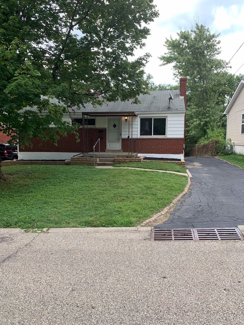 Cincinnati House: 2180 Townhill Drive