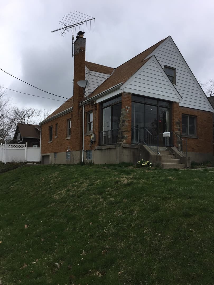 Cincinnati House: 3172 Mozart Ave.
