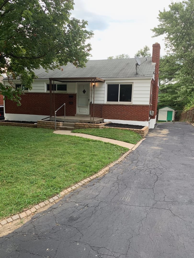 Cincinnati House: 2180 Townhill Drive
