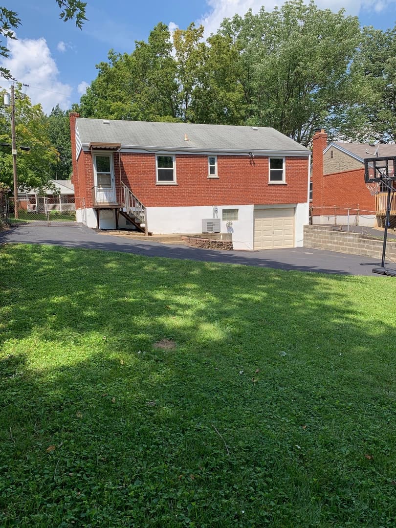 Cincinnati House: 2180 Townhill Drive