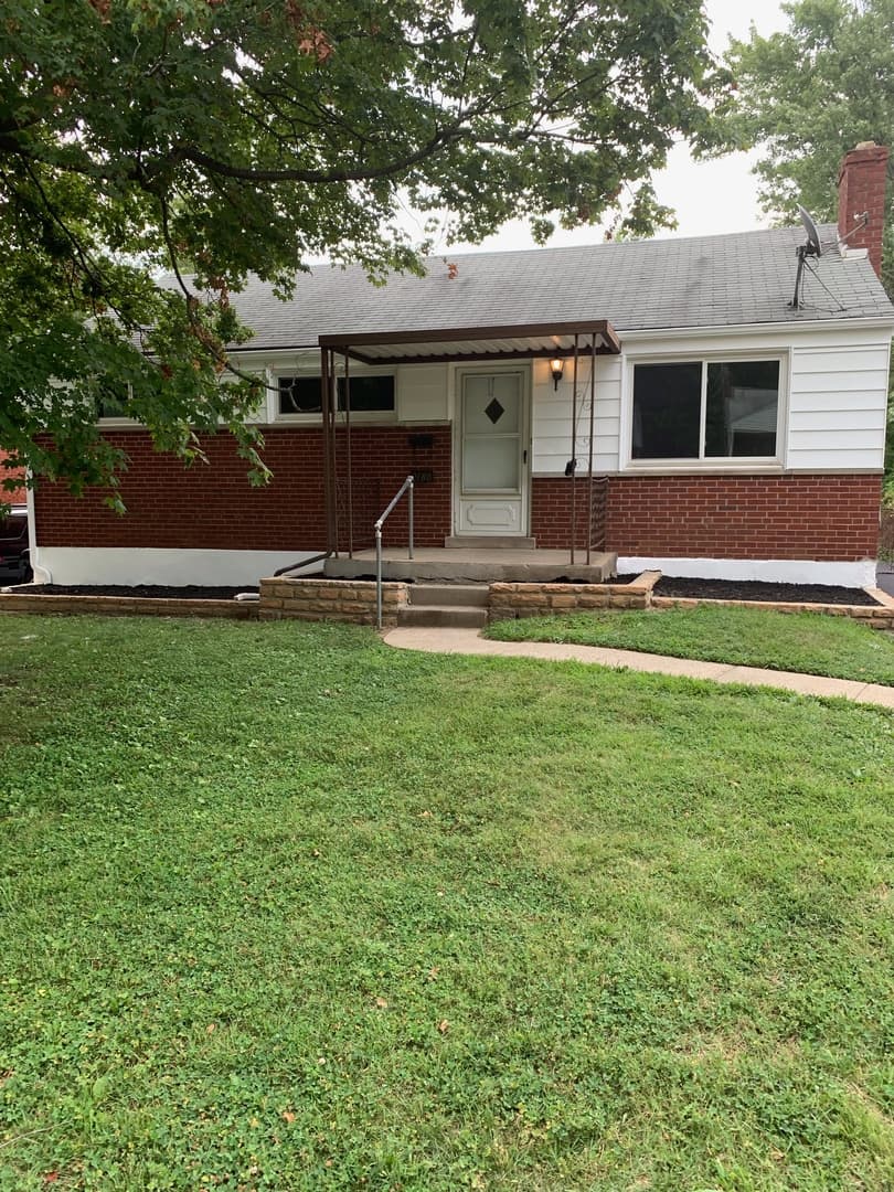 Cincinnati House: 2180 Townhill Drive