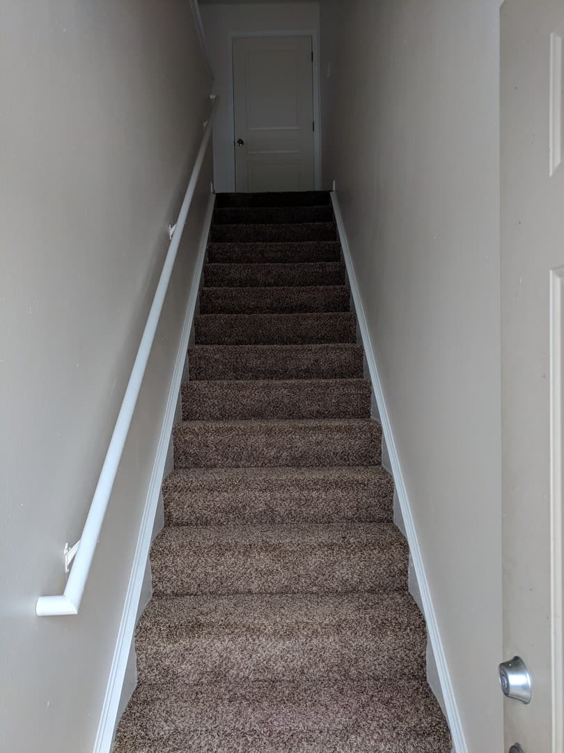 Trafalgar Apartment: 703 W Trafalgar Pointe Way