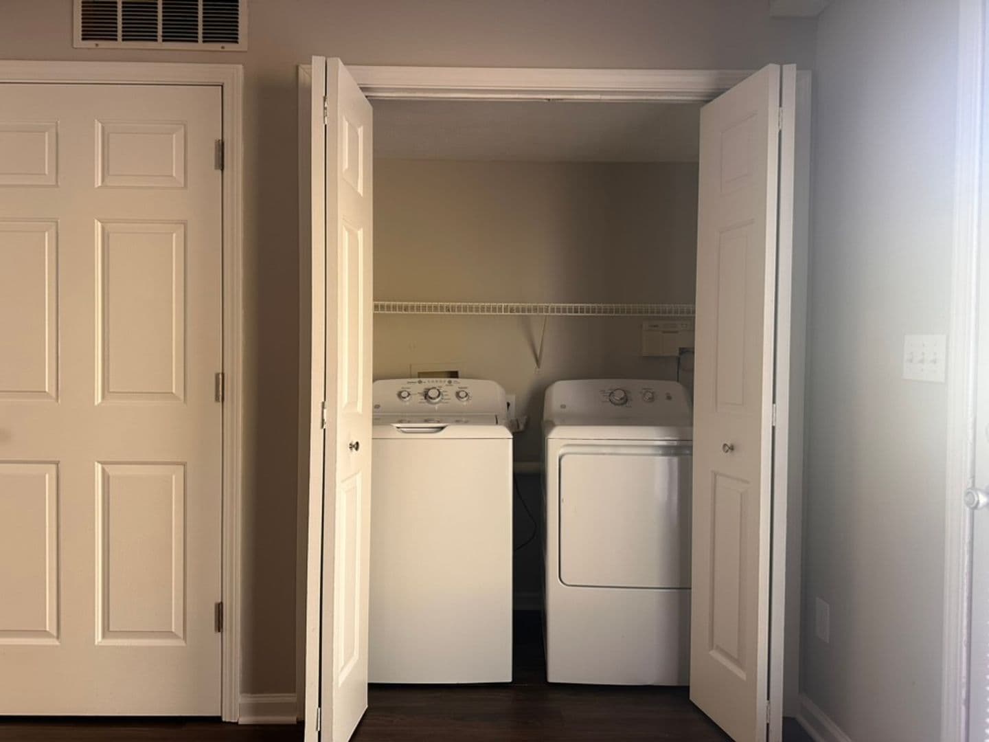 Bloomington Apartment: 1622 S. Curry Pike
