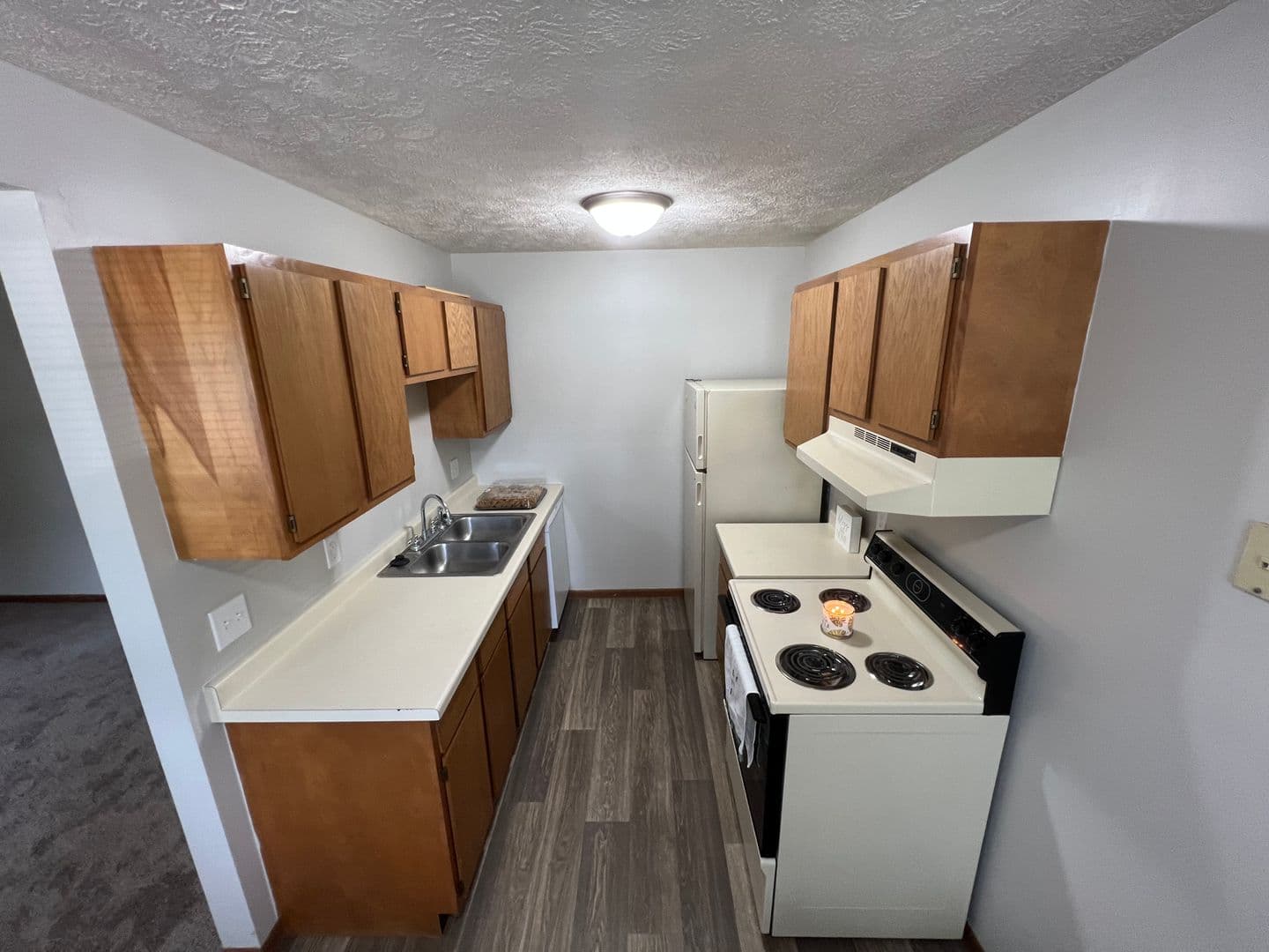 Terre Haute Apartment: 801 E. Springhill Dr