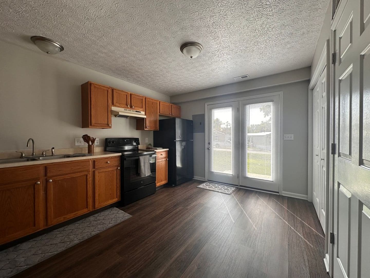 Bloomington Apartment: 1622 S. Curry Pike