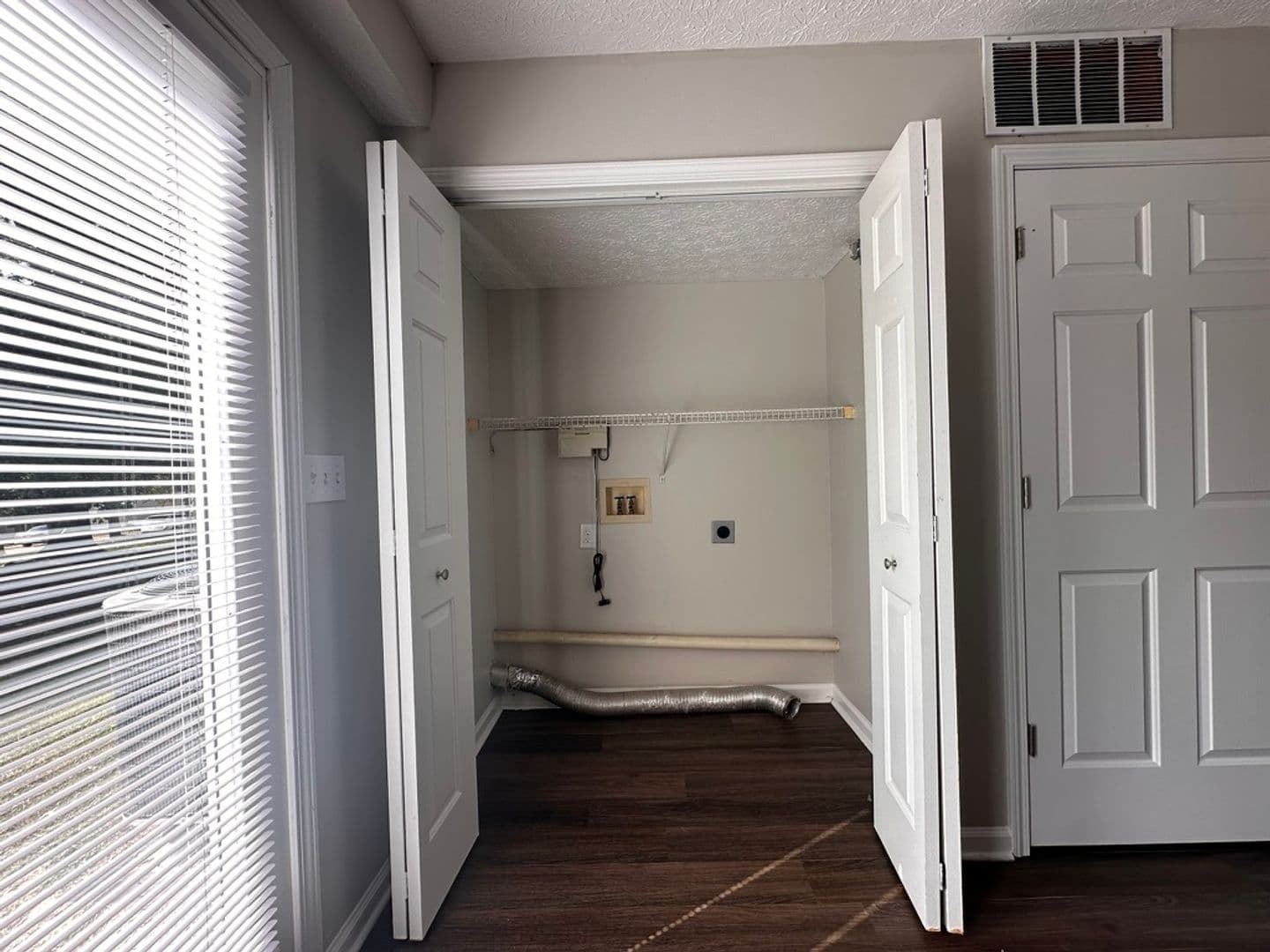 Bloomington Apartment: 1622 S. Curry Pike