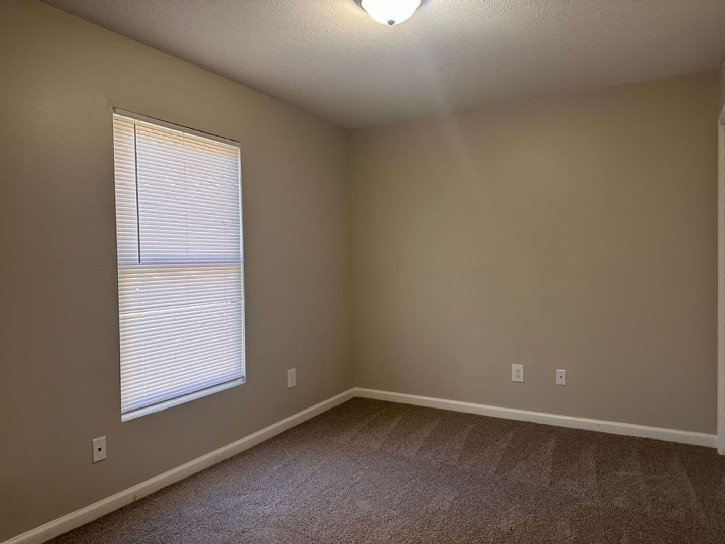 Bloomington Apartment: 1622 S. Curry Pike