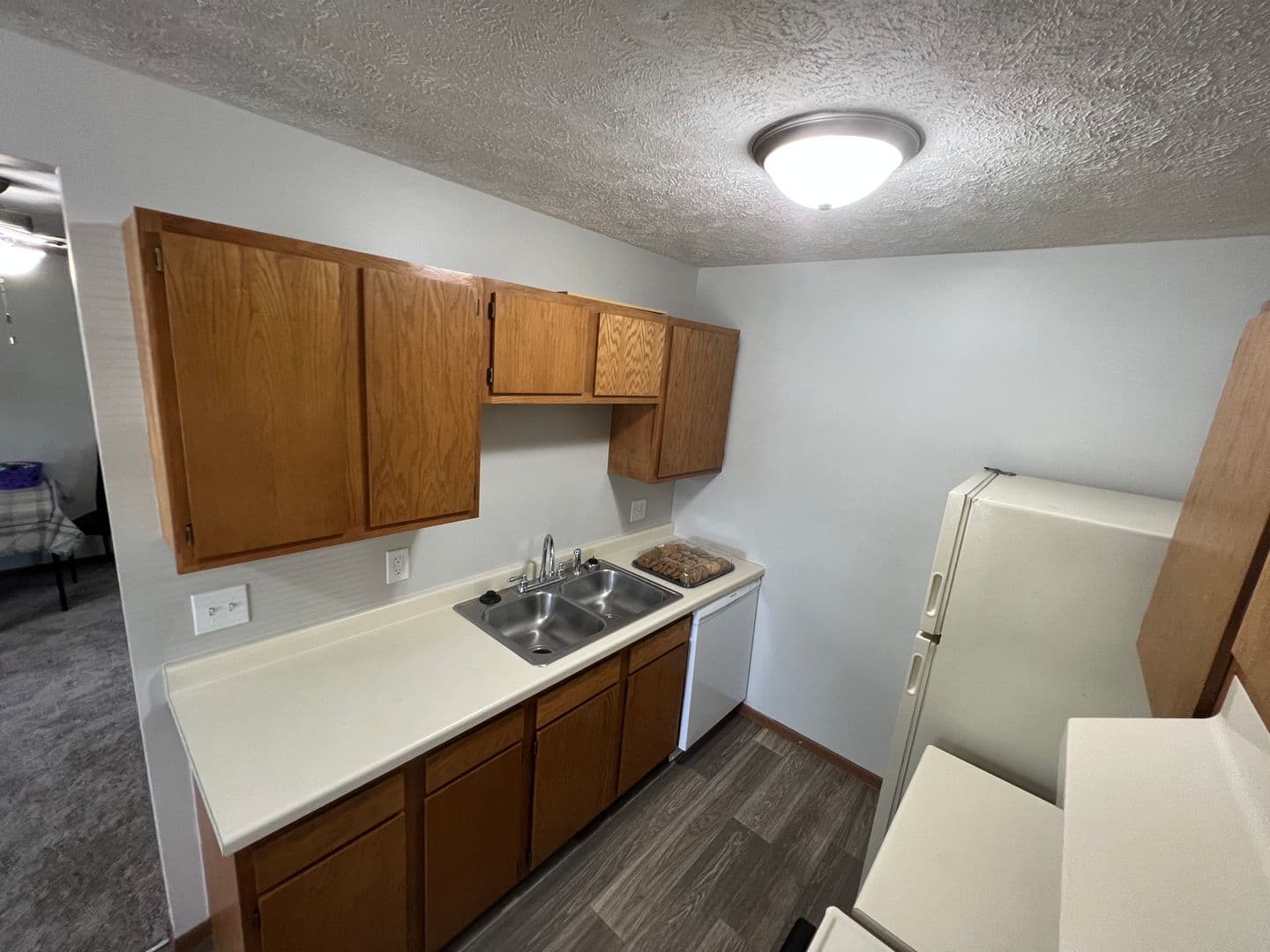 Terre Haute Apartment: 801 E. Springhill Dr