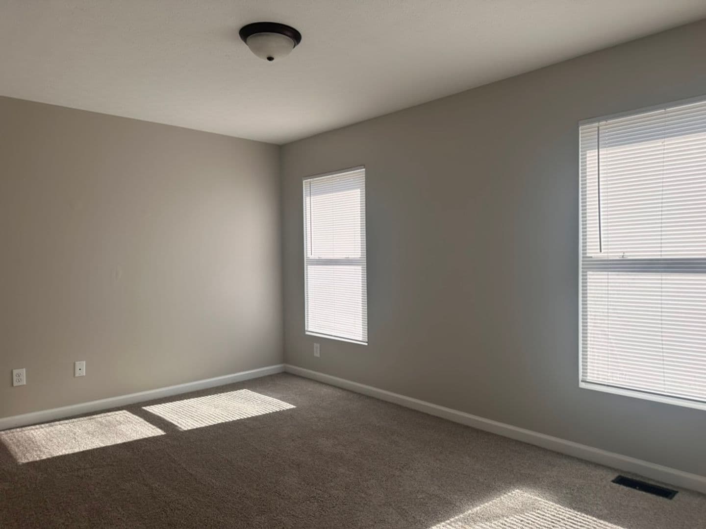 Bloomington Apartment: 1622 S. Curry Pike