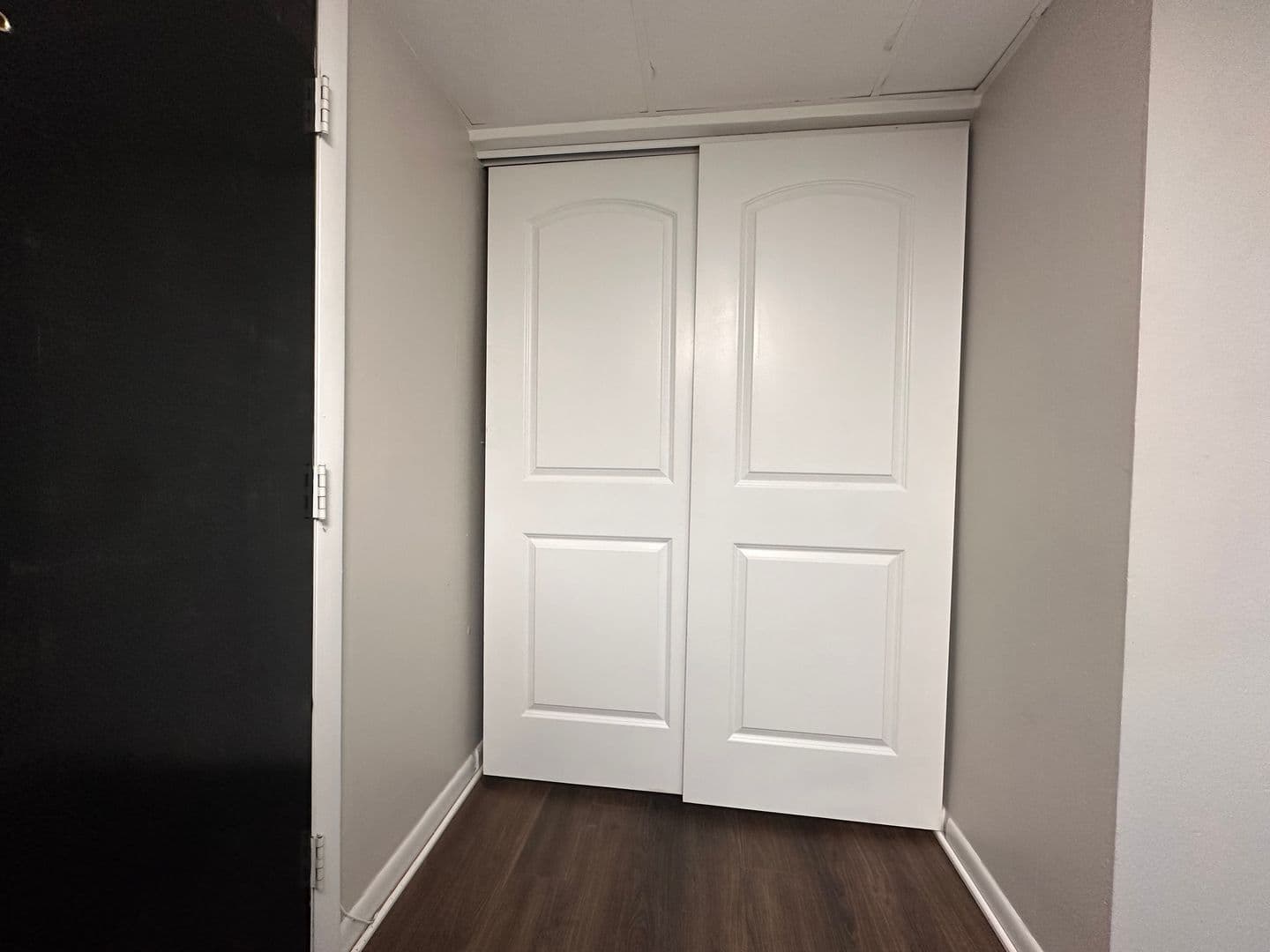 Terre Haute Apartment: 801 E. Springhill Dr