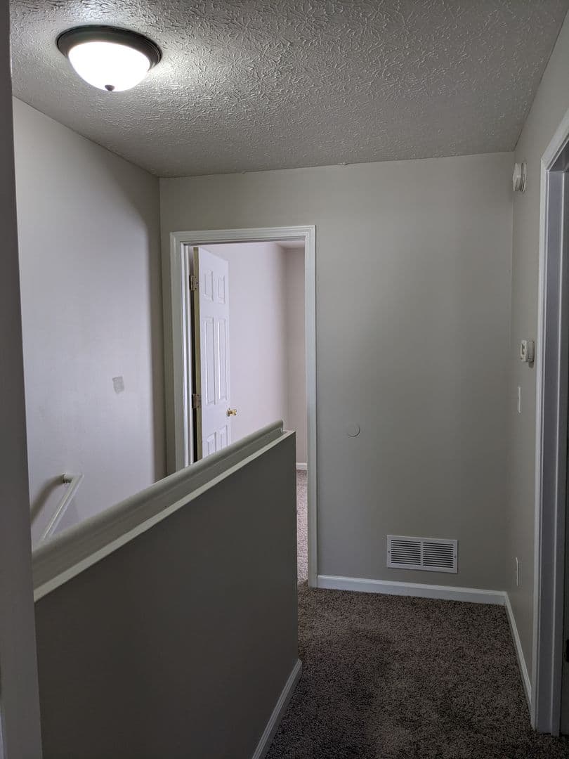Bloomington Apartment: 1622 S. Curry Pike
