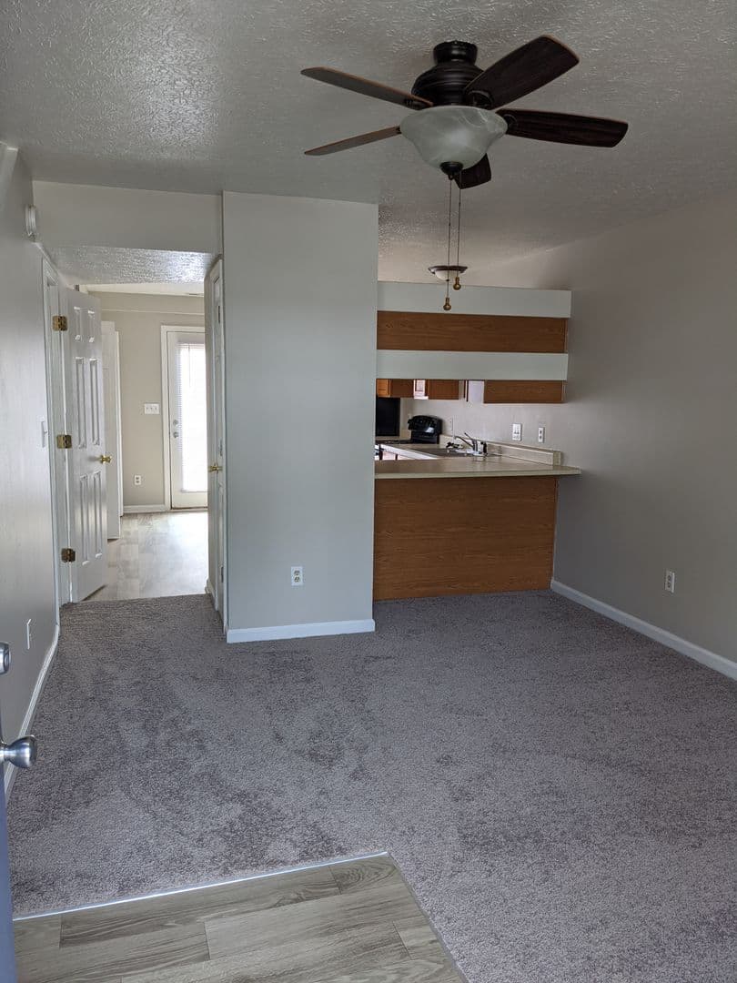 Bloomington Apartment: 1622 S. Curry Pike