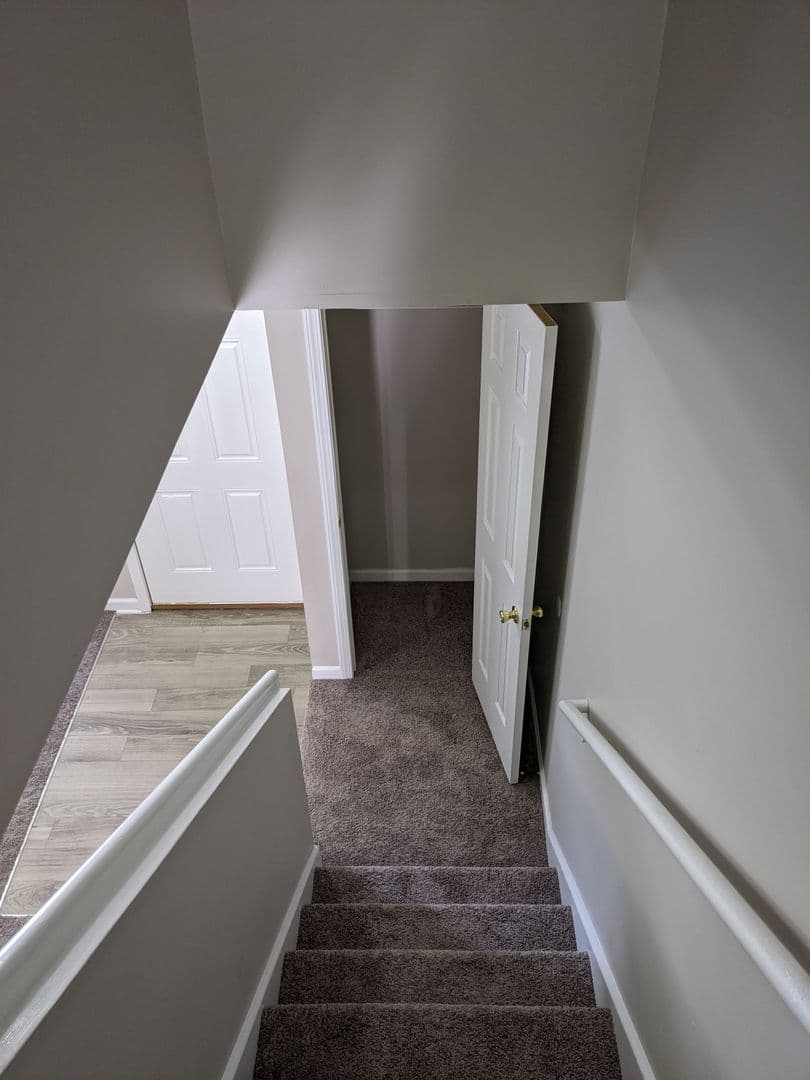 Bloomington Apartment: 1622 S. Curry Pike