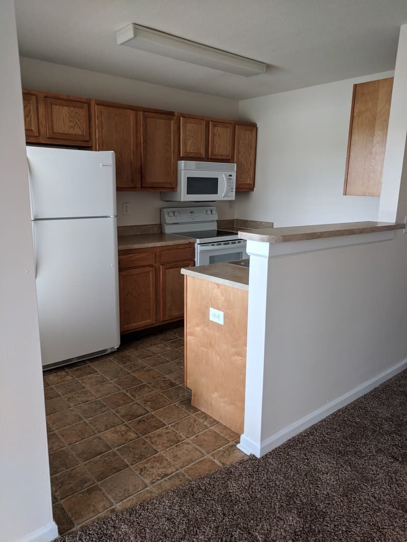 Trafalgar Apartment: 703 W Trafalgar Pointe Way