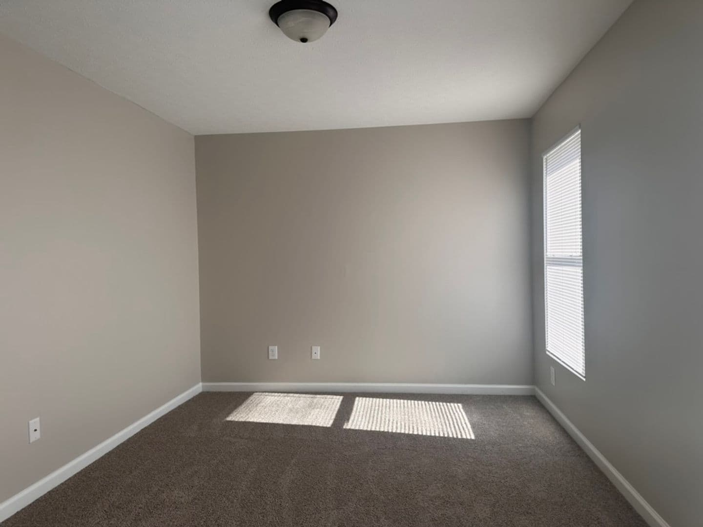 Bloomington Apartment: 1622 S. Curry Pike