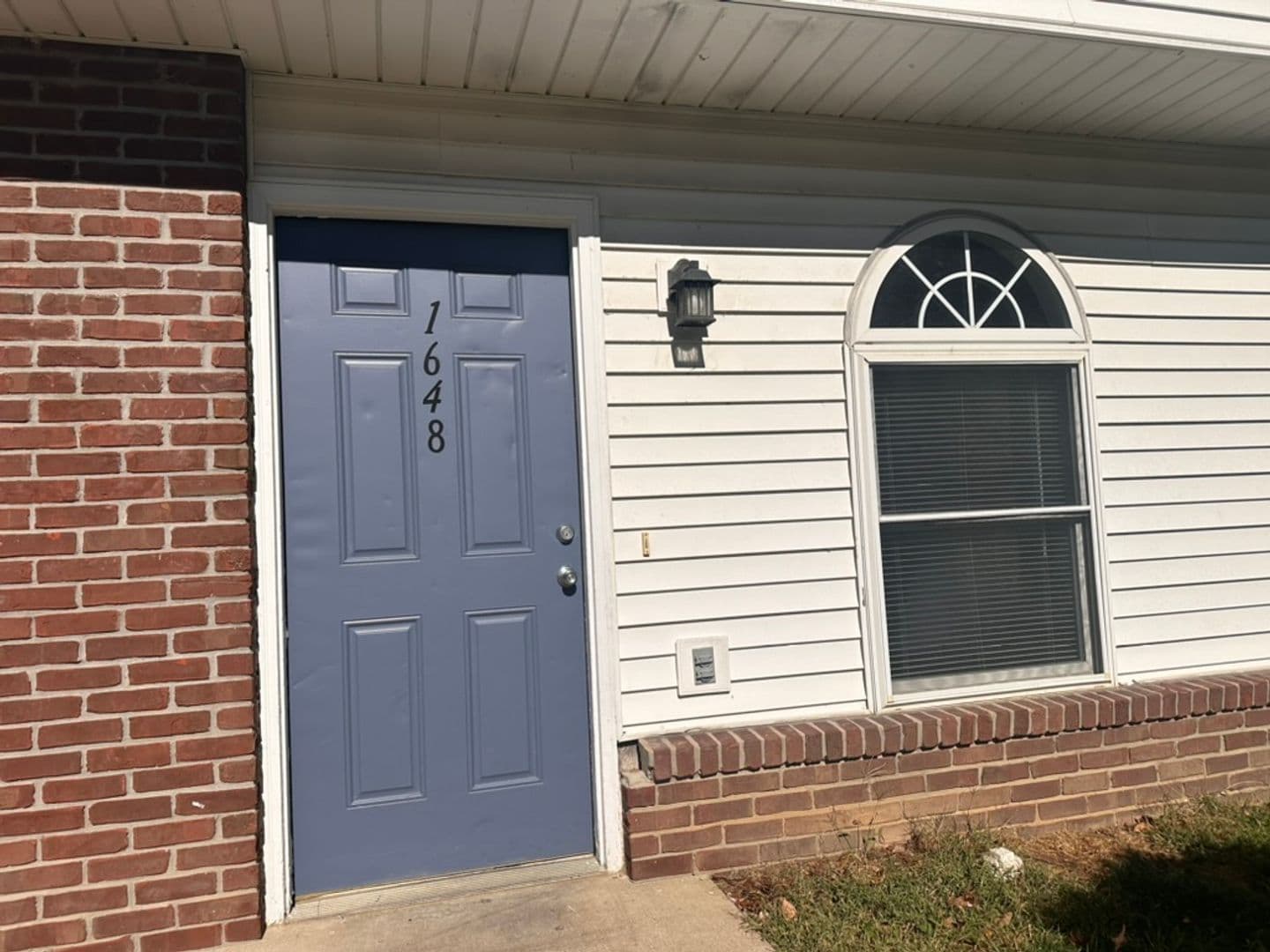 Bloomington Apartment: 1622 S. Curry Pike