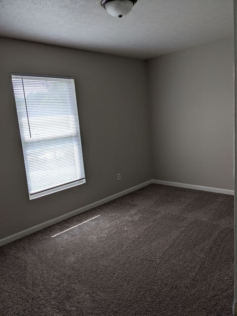 Bloomington Apartment: 1622 S. Curry Pike