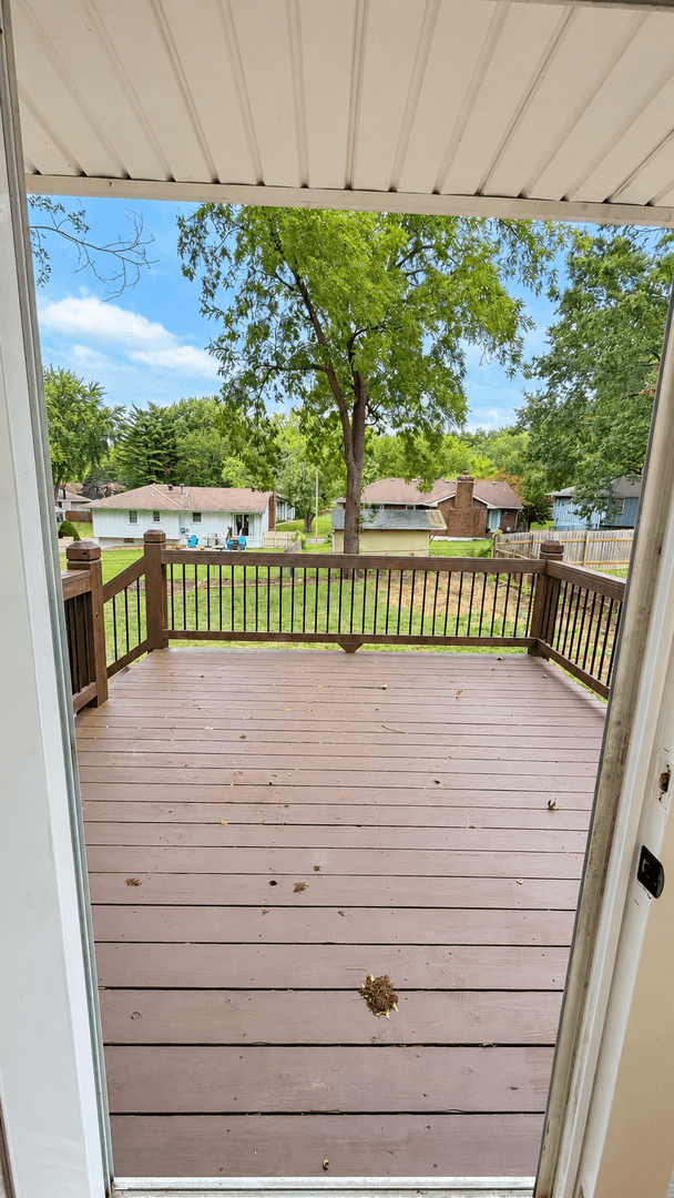 Blue Springs House: 409 NE Duncan Rd