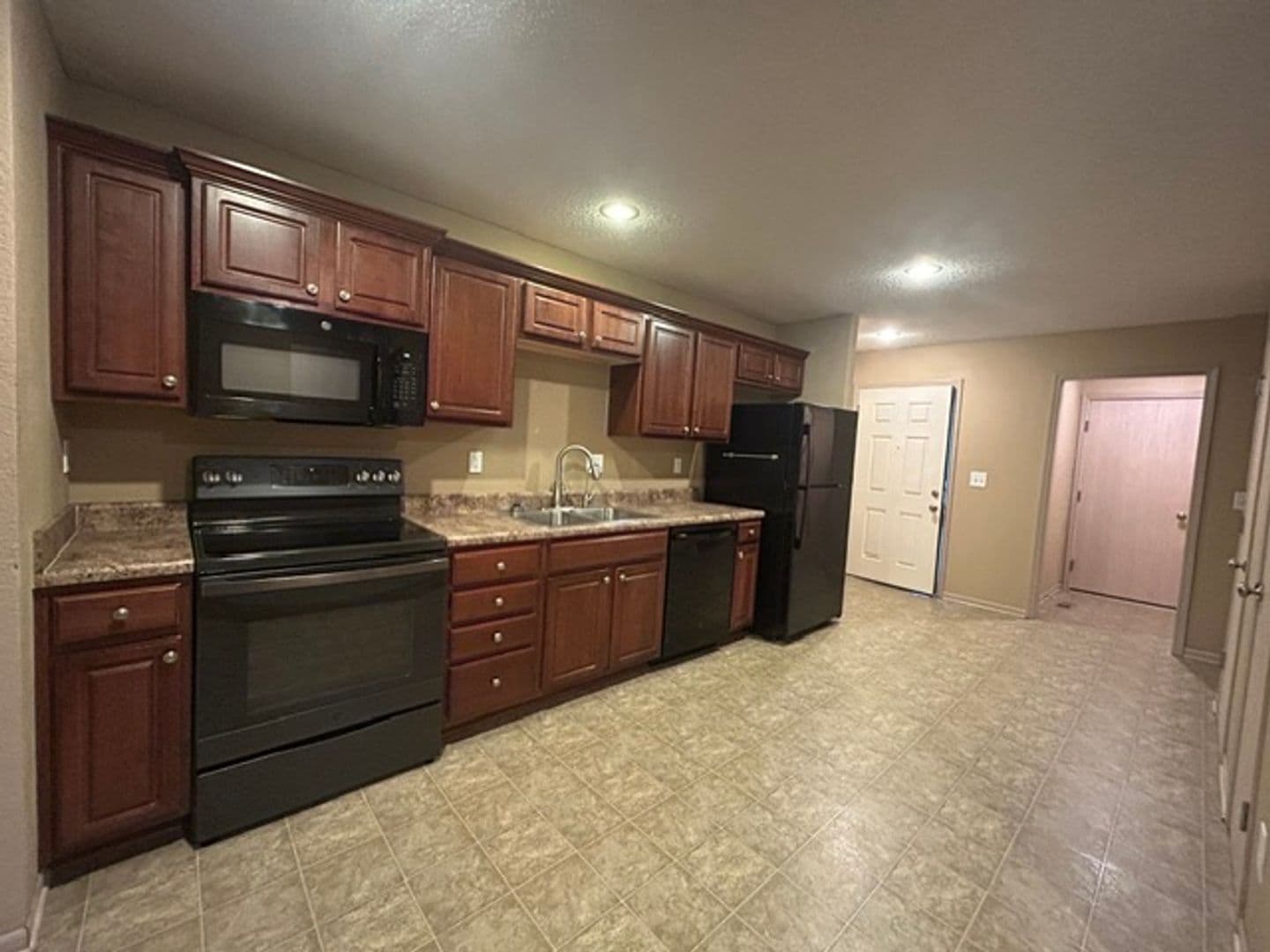 Platte City Townhome: 15437 NW 123th St