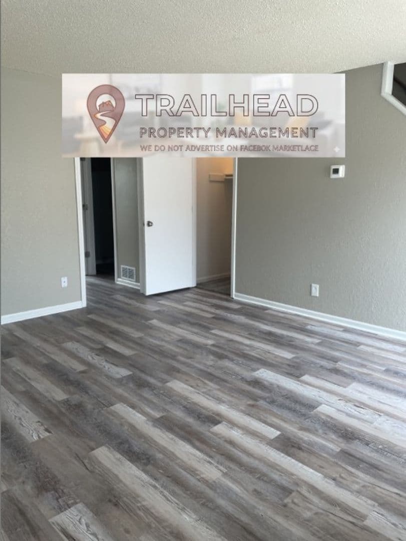 Ferrelview Townhome: 219 N Garrison Ave