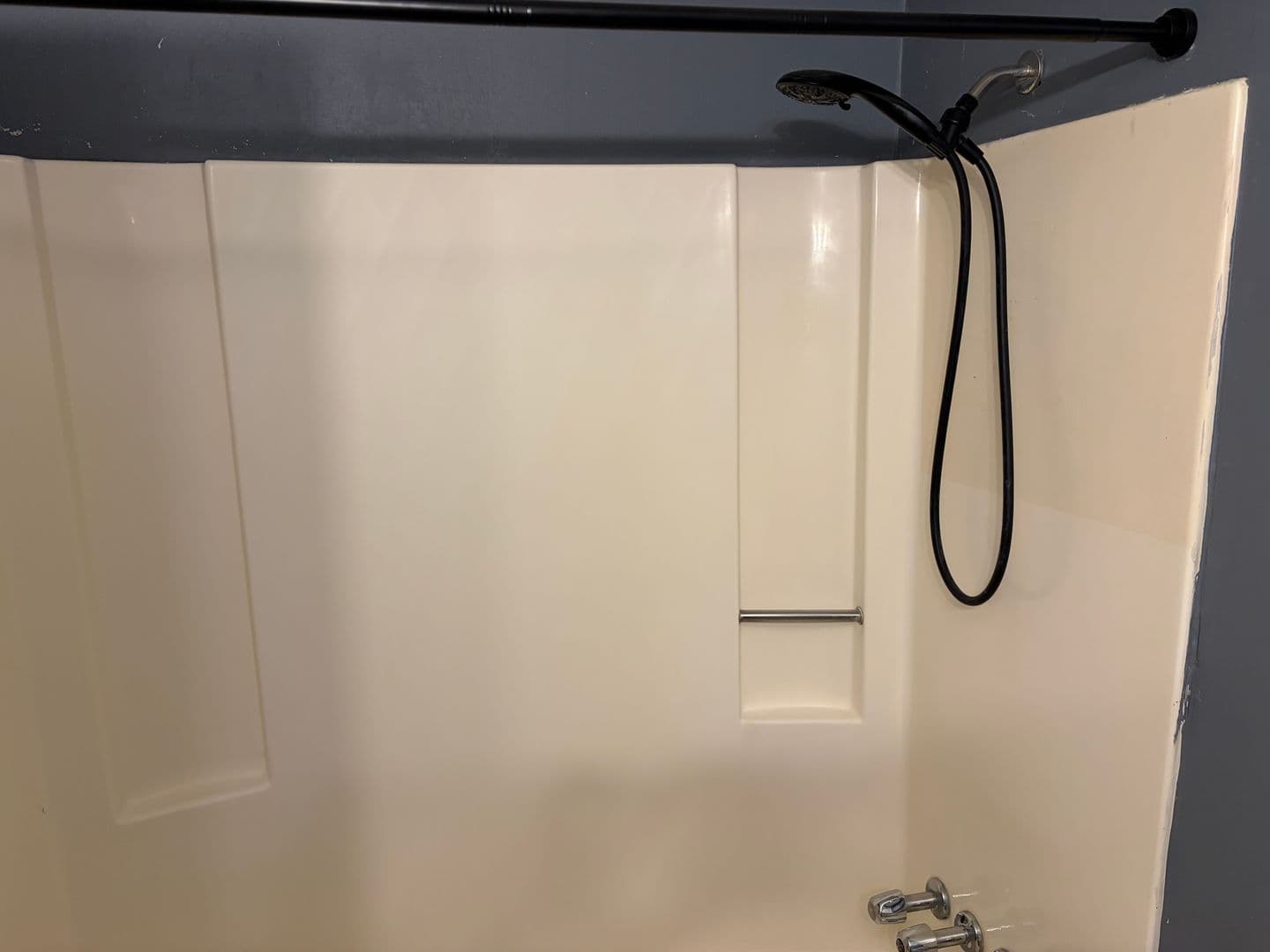 Kansas City Apartment: 8302 N Everton Ave