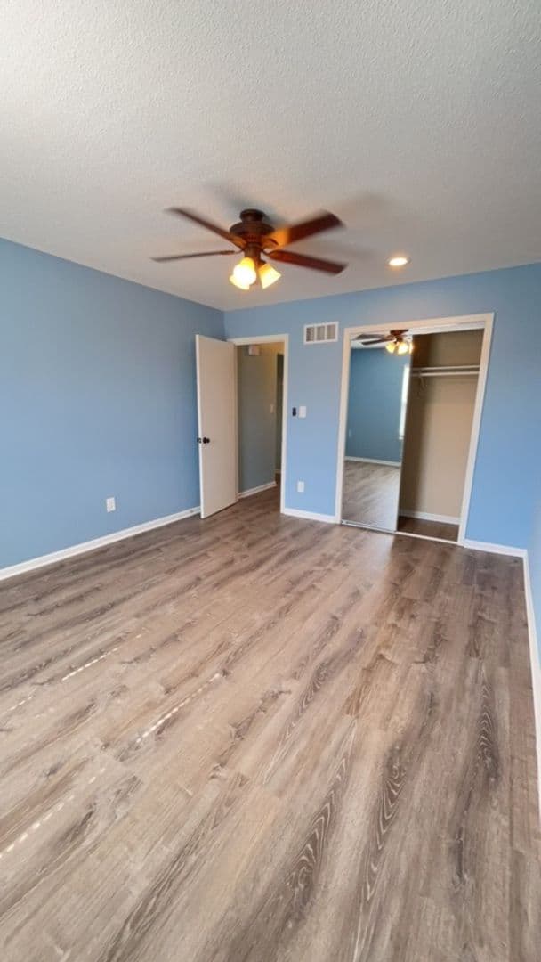 Kansas City Townhome: 8716 N Chatham Ave