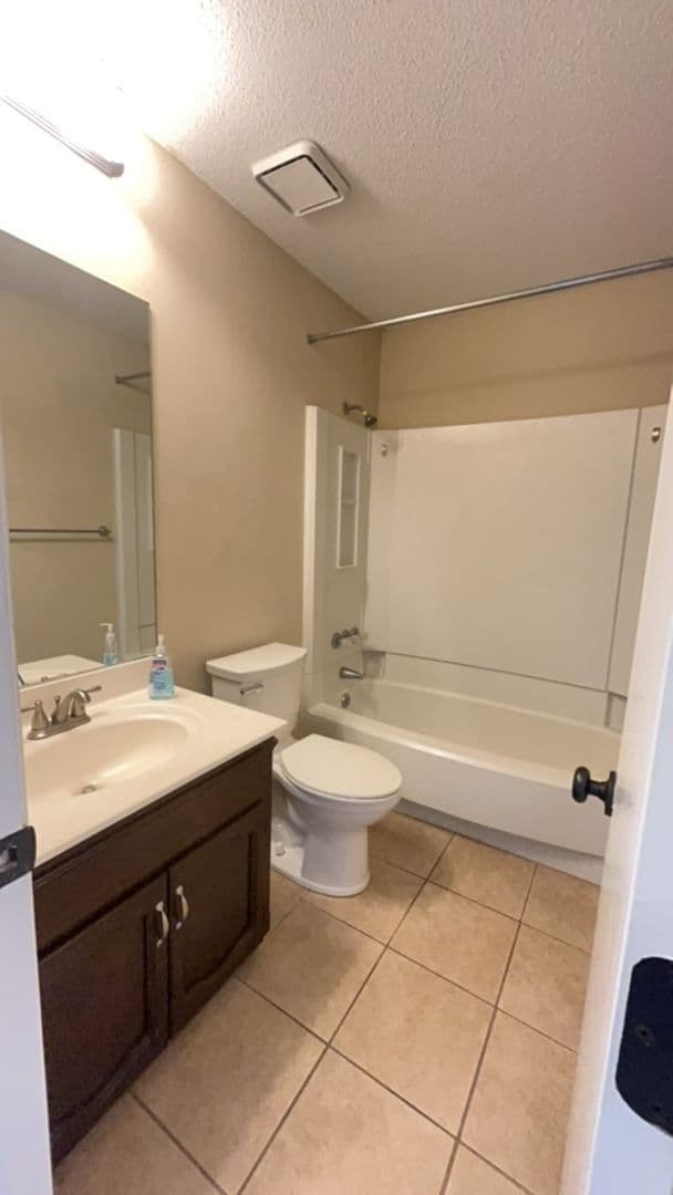 Kansas City Townhome: 8716 N Chatham Ave