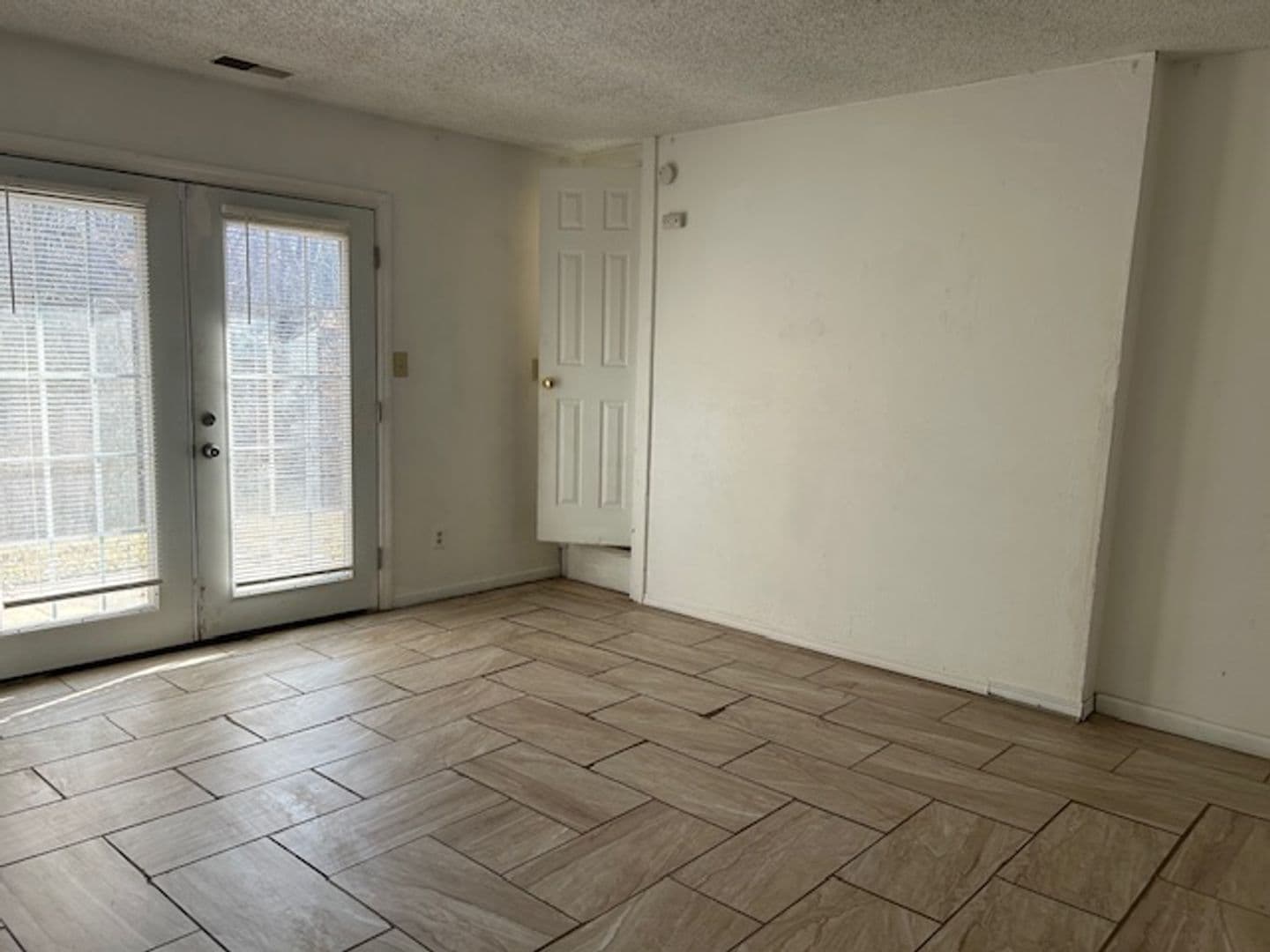 Raytown Townhome: 8307 Woodson Drive