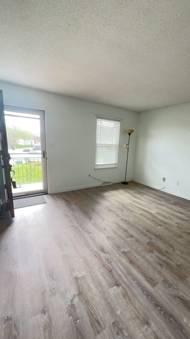 Kansas City Townhome: 8716 N Chatham Ave