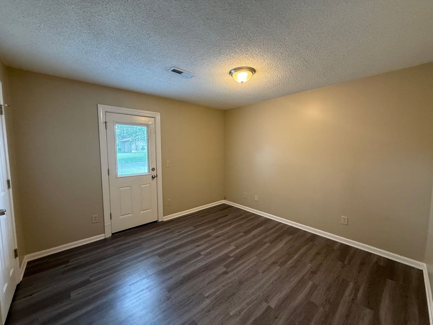 Spring Hill House: 410 W Allen St