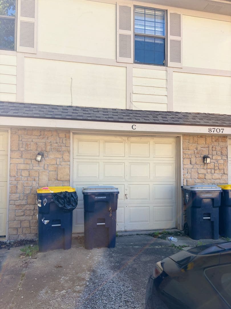 Kansas City Apartment: 8707 NW 82ND Terrace