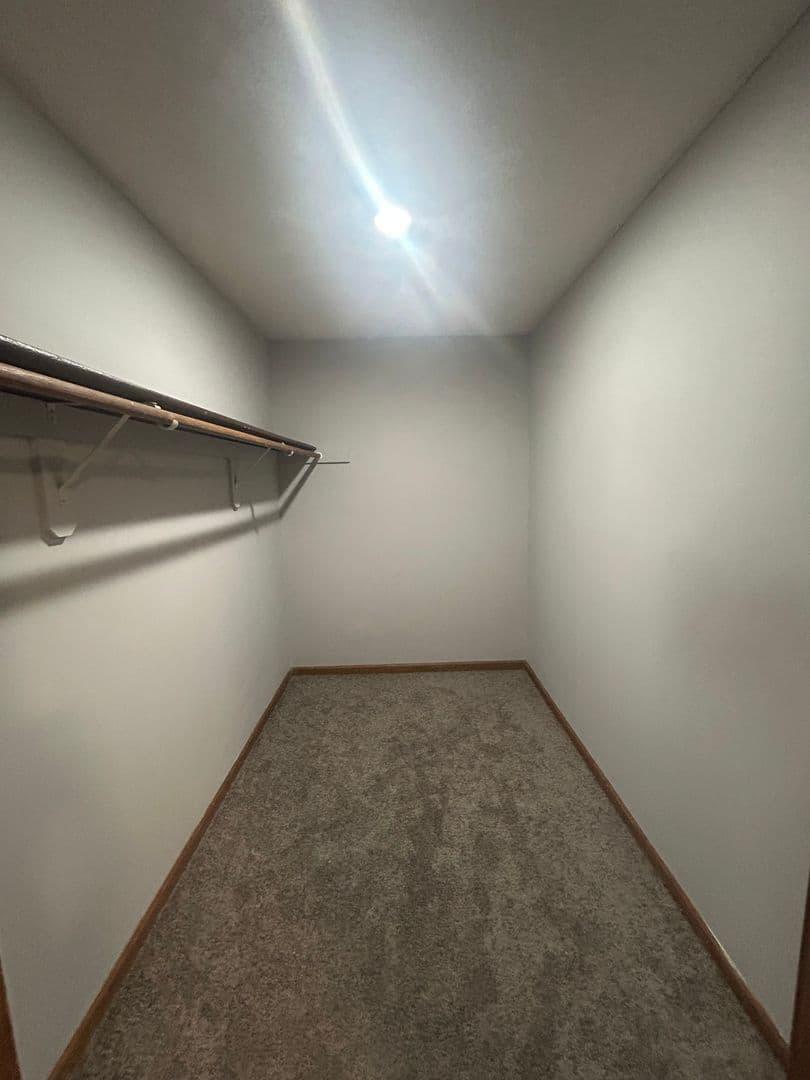 Blue Springs Apartment: 3403 NW Duncan Rd