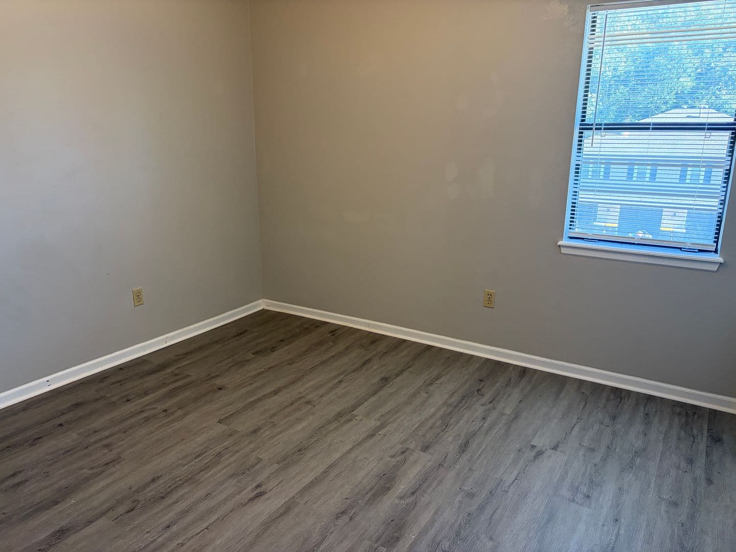 Kansas City Apartment: 8302 N Everton Ave