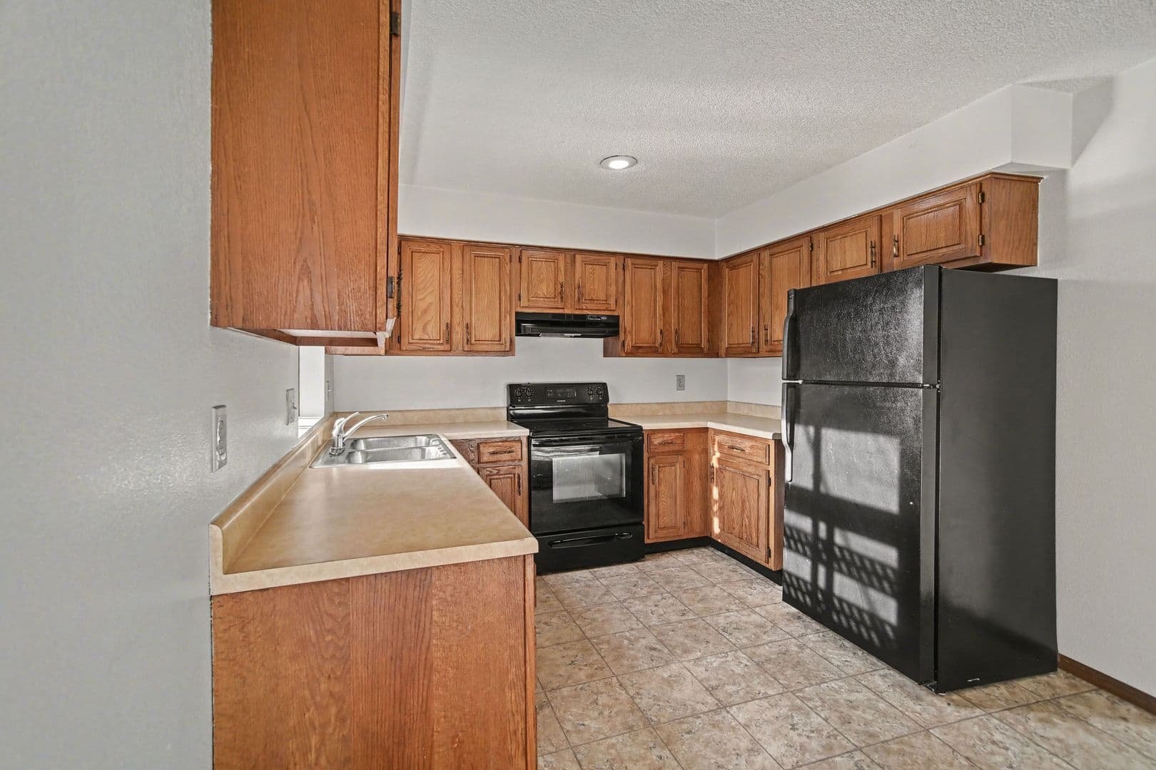 Blue Springs House: 410 NW Nottingham Lane