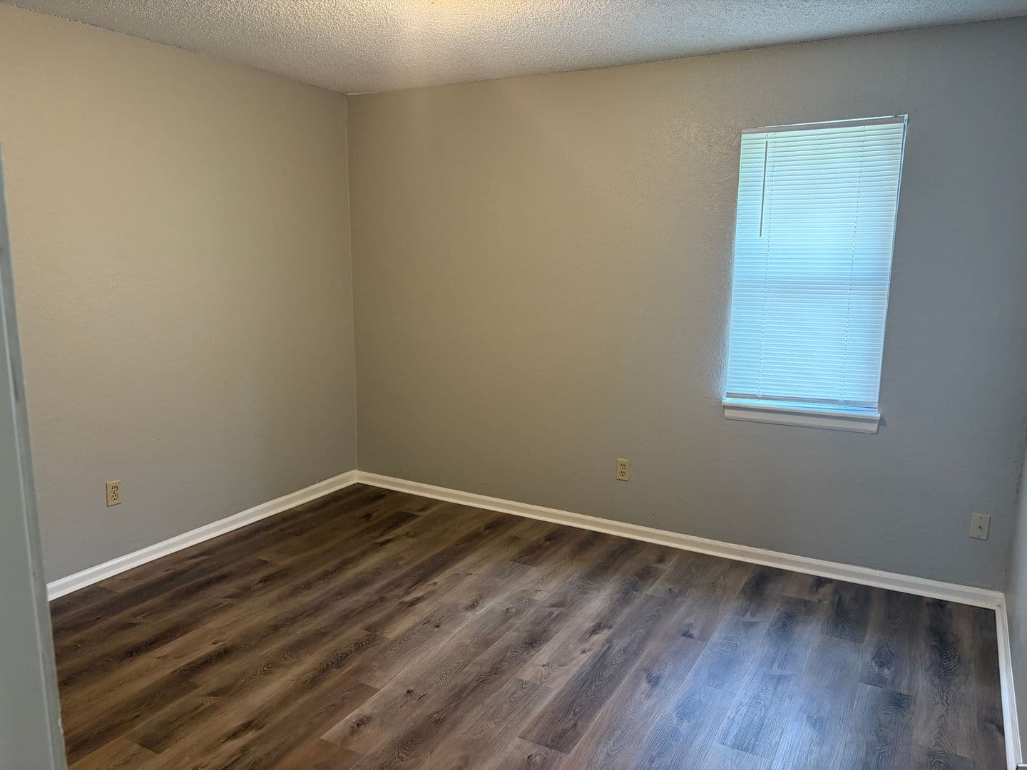Kansas City Apartment: 8702 NW 82nd Ter
