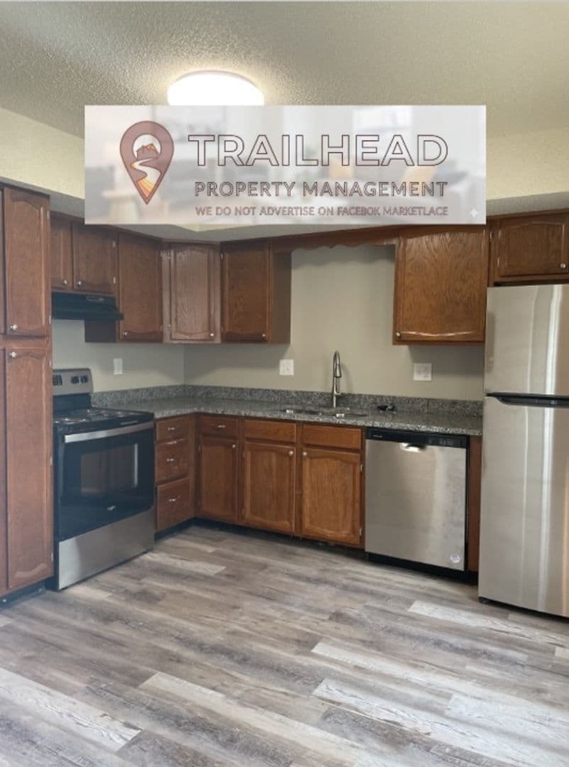 Ferrelview Townhome: 219 N Garrison Ave