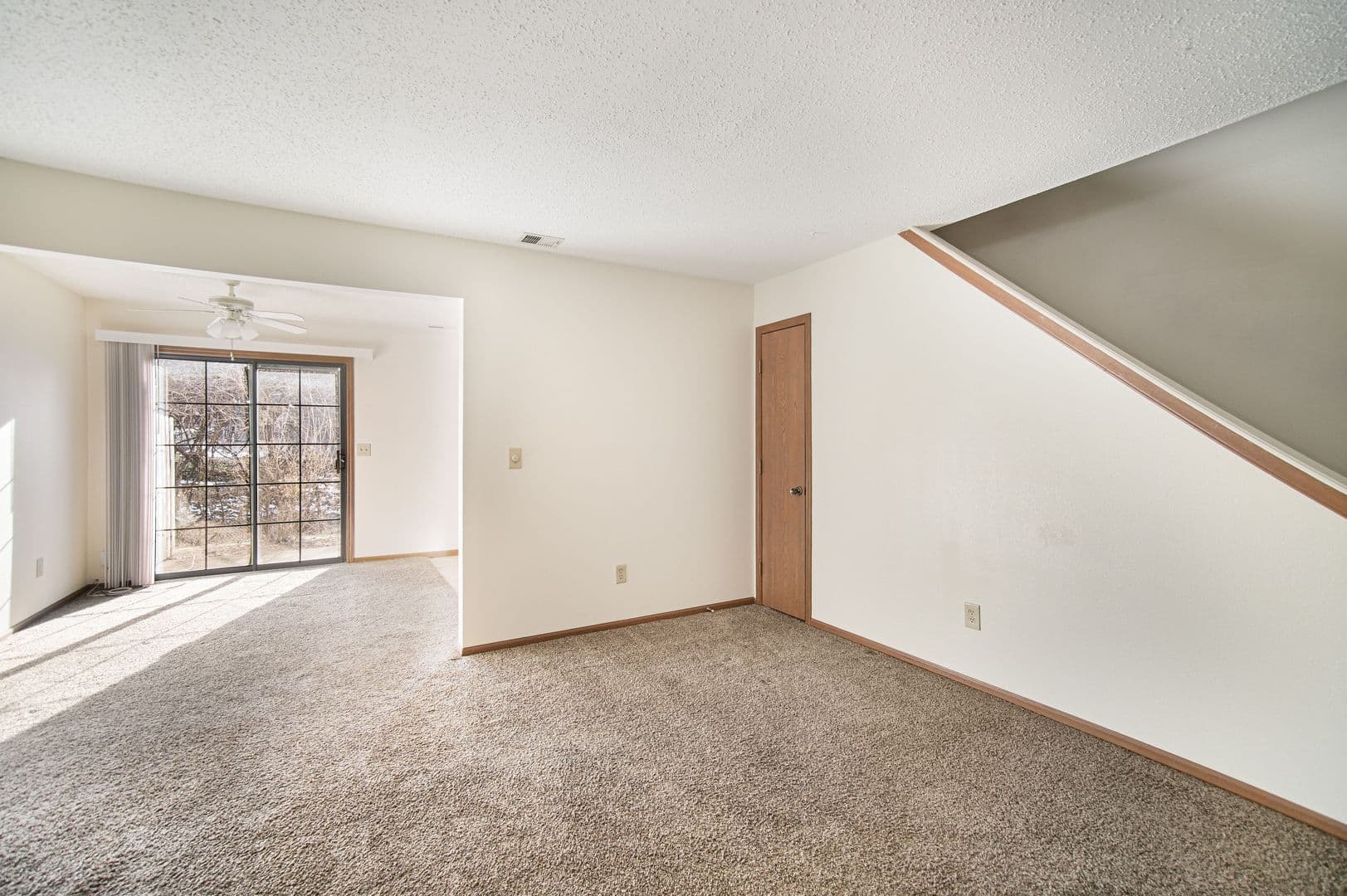 Blue Springs House: 410 NW Nottingham Lane